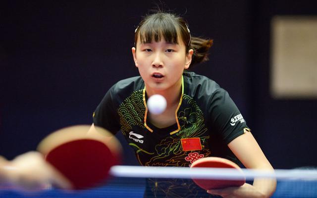 胁与三后卫 胁与三后卫