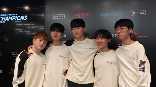 疑显示出皇 疑显示出皇